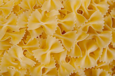 Farfalle - yay şeklinde pasta