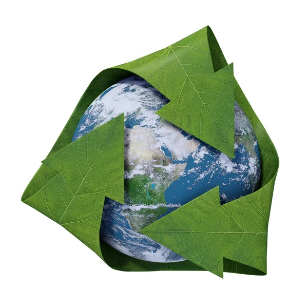 Глобус со стрелками, похожими на зеленые листья - символ переработки — стоковое фото