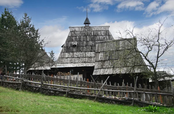 Музей под открытым небом Старая деревня в Сирогойно — стоковое фото