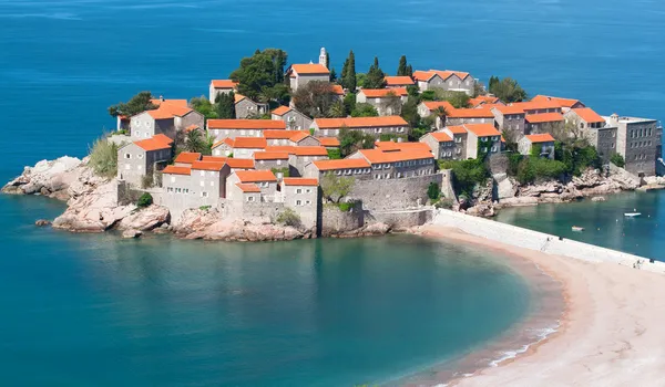 Sveti stefan resort insel in montenegro — Stockfoto