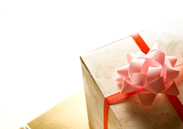 활과 선물 상자 — 스톡 사진
