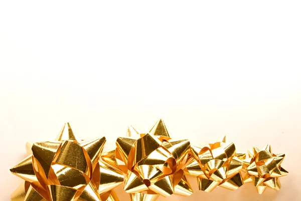 Eine Kette goldener Weihnachtsbögen — Stockfoto