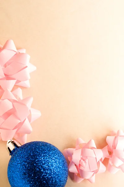 핑크와 골든 리본 프레임 — 스톡 사진