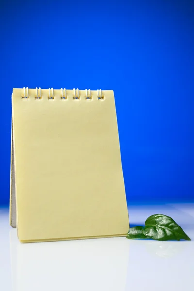 Notatnik z zielonych liści — Zdjęcie stockowe