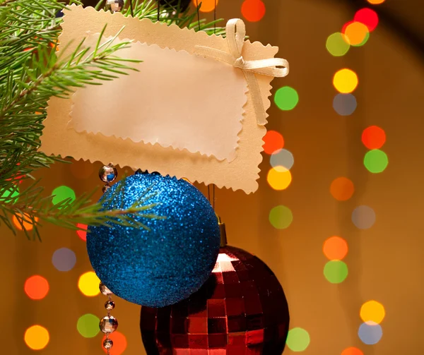 Decoraciones de árbol de Navidad y tarjeta — Foto de Stock