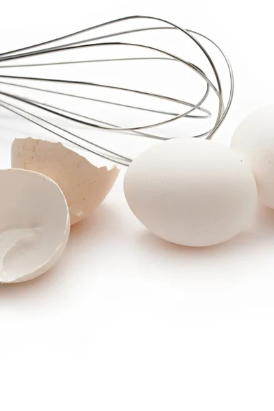泡立て器で卵 — ストック写真