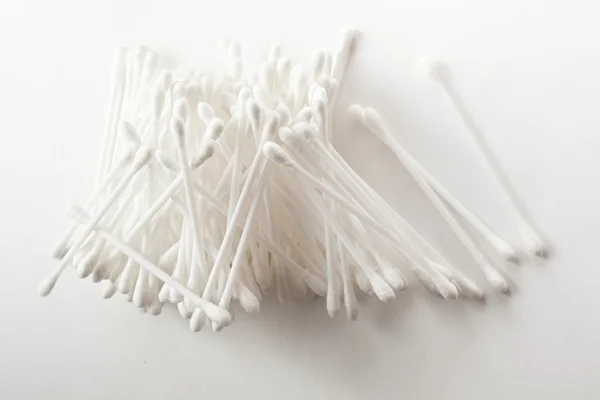 Bílé bavlněné tampony — Stock fotografie