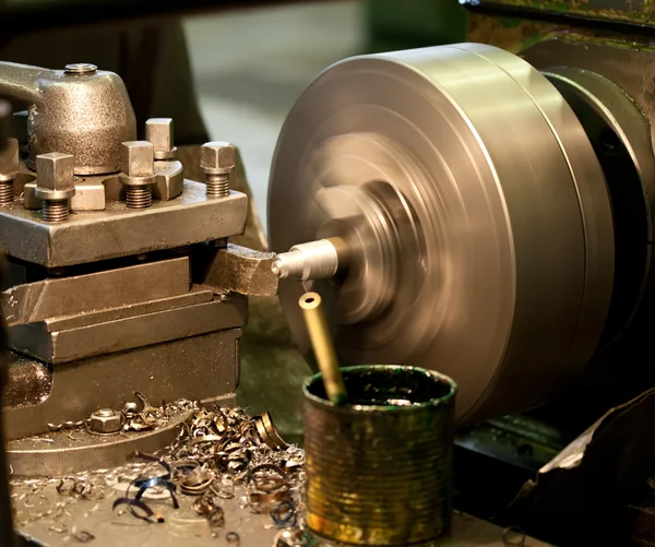 Turning lathe in the workshop — Stock Photo, Image