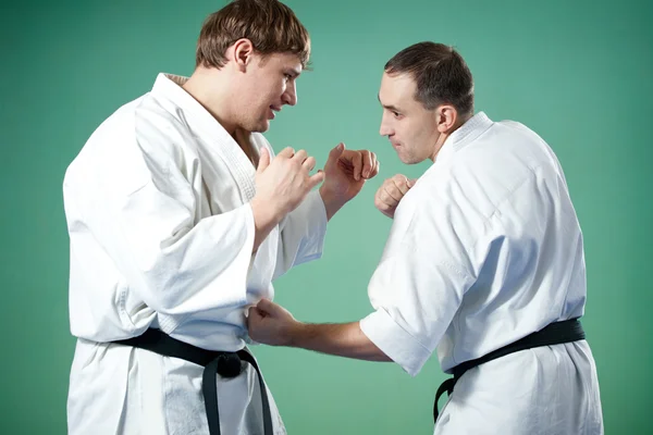 Zawodników karate w akcji — Zdjęcie stockowe