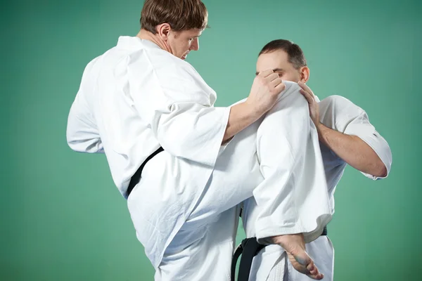Zawodników karate w akcji — Zdjęcie stockowe