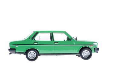 Fiat 131p yeşil.