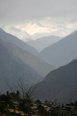 dağ köyünde Vadisi siluet, Himalayalar, annapurna, nepal