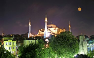 Aya Sofia gece ışıklı