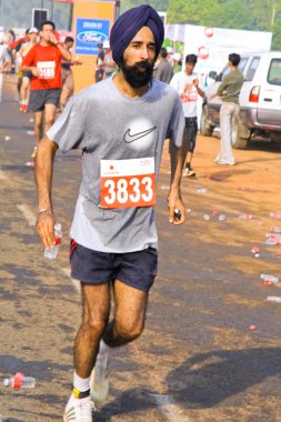 genç erkek maraton koşucusu