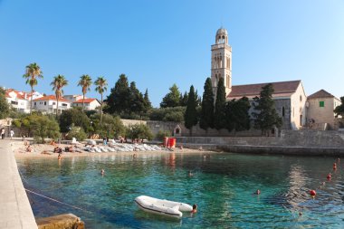 Hvar plaj ve kilise