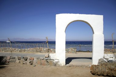 kapı kemer Bedevi tarzı guesthouse dahab, Kızıldeniz, sinai, Mısır'ın içine