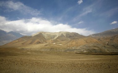 Mavi gökyüzü ve Himalayalar, annapurna, nep kırmızı dağ Panorama görünüm