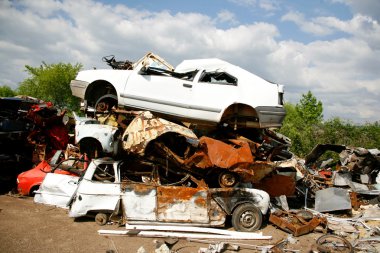 Car junkyard clipart