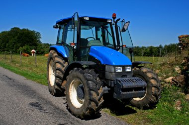 Tractor clipart