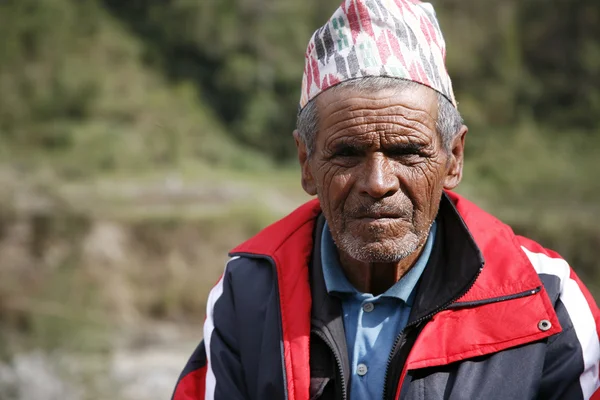 Старый непальский человек — стоковое фото