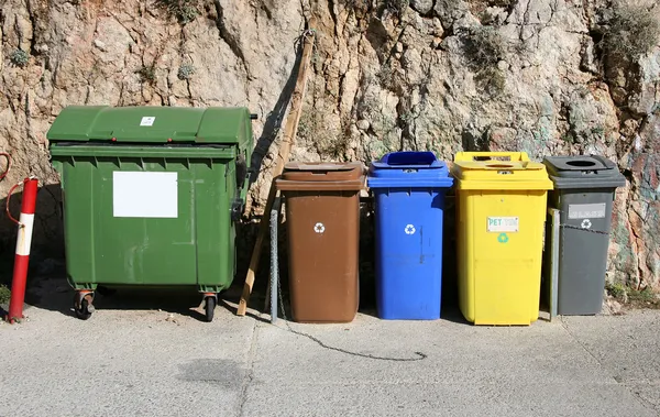 リサイクルのゴミ箱 — ストック写真
