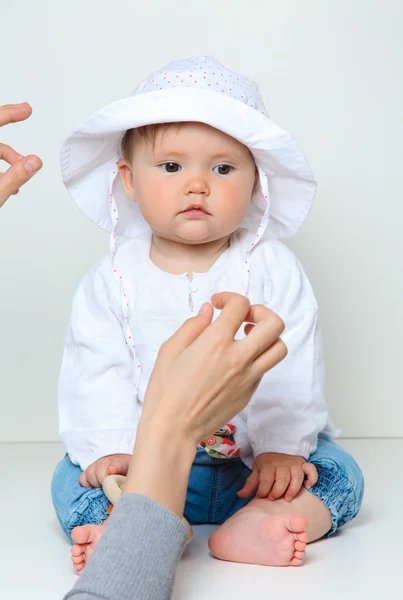 Bebek Oturuyor — Stok fotoğraf