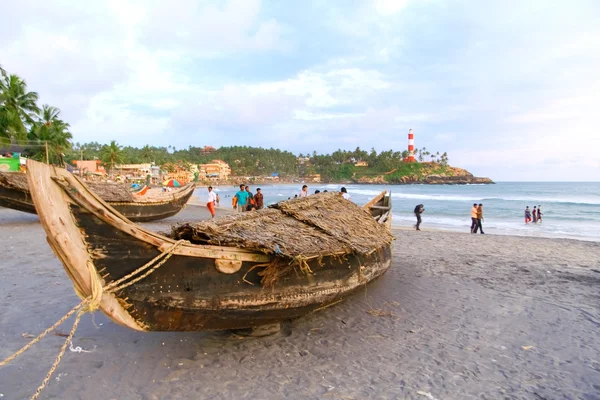 Barcos de madeira na praia — Fotografia de Stock