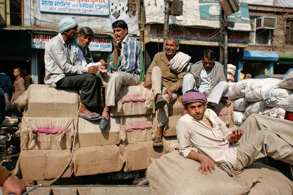 インドの労働者の休憩 — ストック写真