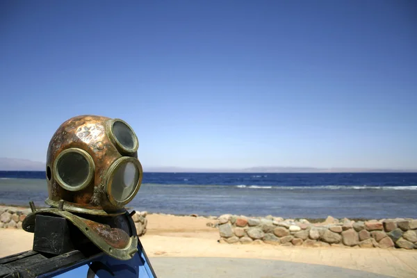 Staré potápěčská helma Rudého moře, Sinaj, egypt — Stock fotografie