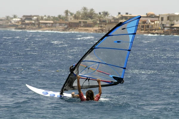 Windsurfer, Ερυθρά θάλασσα παραλία θέρετρο, Σινά, Αίγυπτος — Φωτογραφία Αρχείου