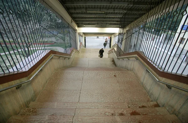Brána na stanici metra, Dillí, Indie — Stock fotografie
