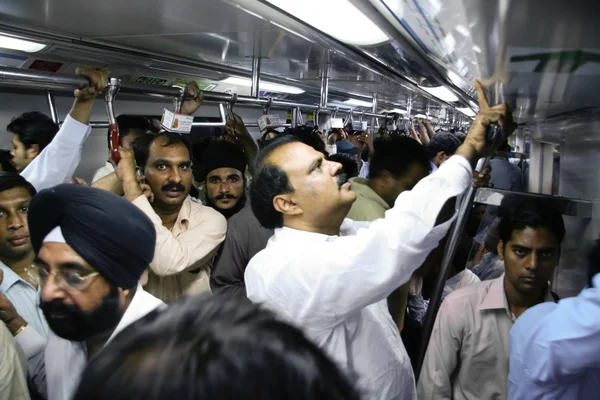 Delhi metro passagerare — Stockfoto