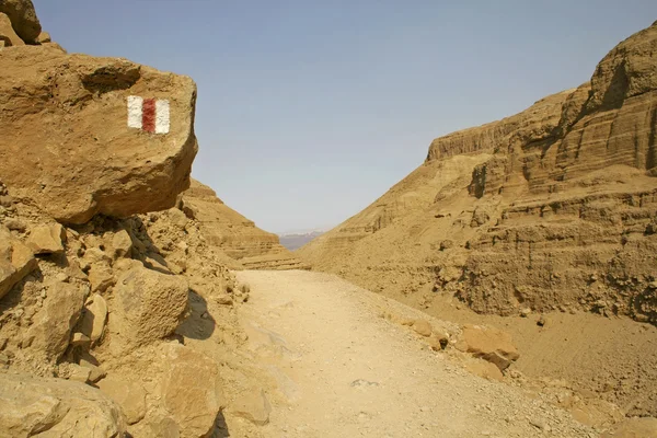 Woestijn landschap in de dode Zeeregio — Stockfoto