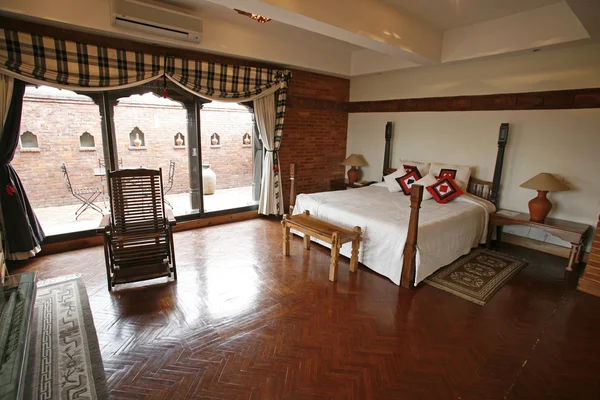 Luxury bedroom in 5 star hotel — Stock Photo, Image
