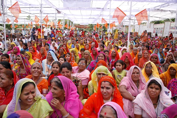 Una reunión de mujeres brahmin durante — Foto de Stock
