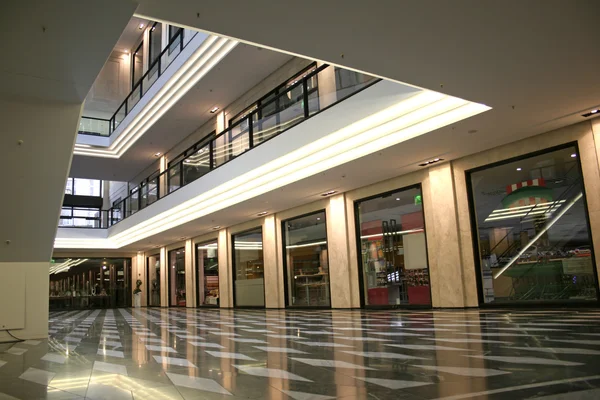 Hogere klasse shopping mall — Stockfoto