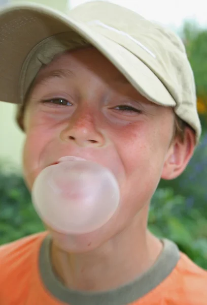 Bubble gum laugh — Stock Photo, Image