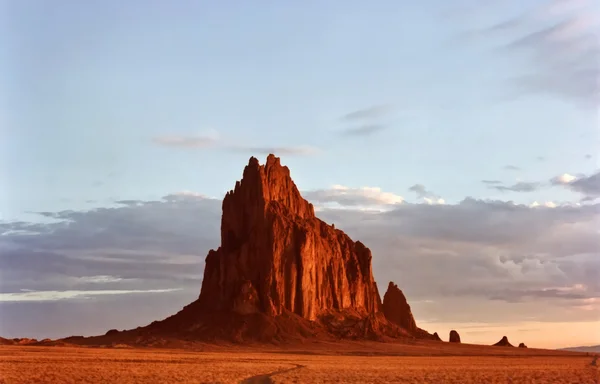 A Fiery Shiprock, New Mexico, at Dawn — Stock Photo, Image