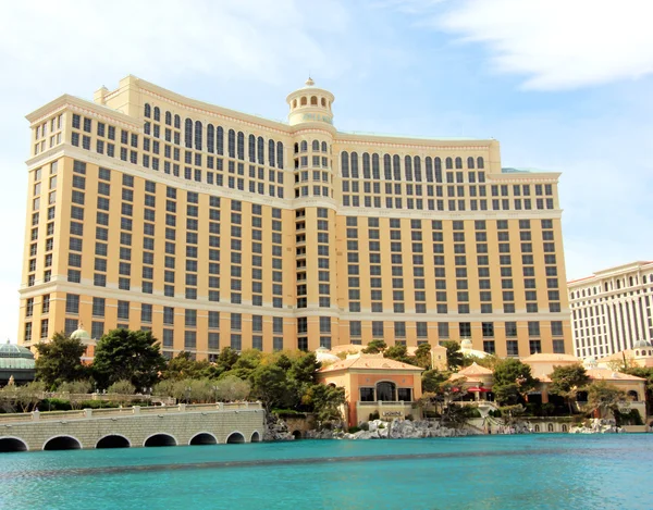 Ein sonniger Blick auf das Hotel und Casino bellagio — Stockfoto