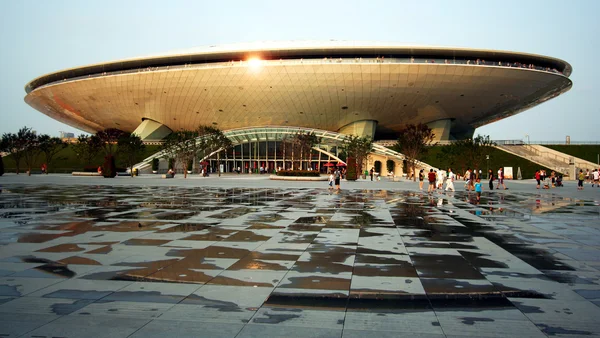Expo culture center, Weltausstellung 2010, Shanghai, China — Stockfoto