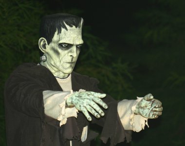 Gecenin içinde bir Frankenstein'ın canavarı pusuda