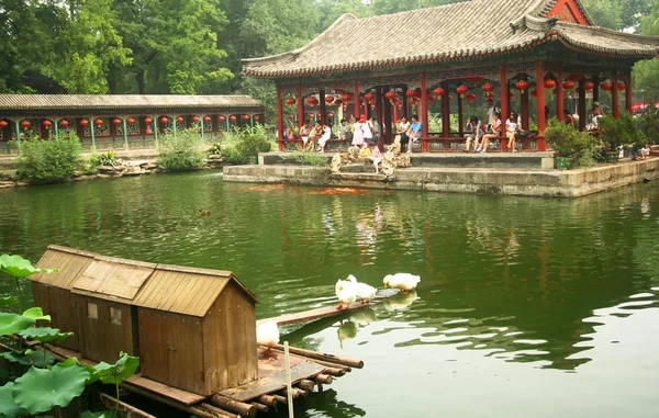 Une scène dans le manoir du prince Gong, Pékin — Photo