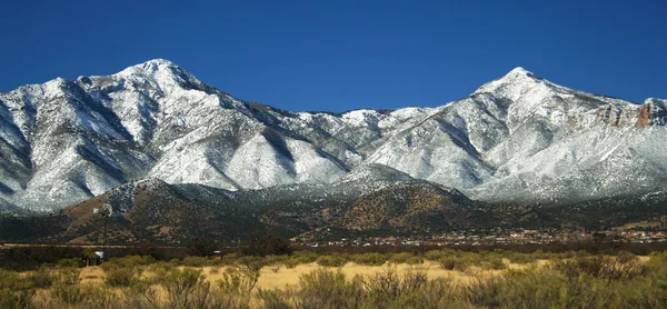 Вид на гори Huachuca у зимовий період — стокове фото