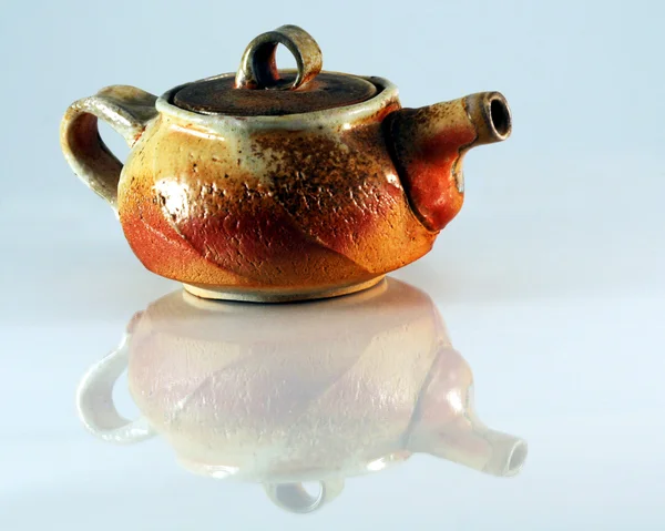 An Earthen Teapot — Stock Photo, Image
