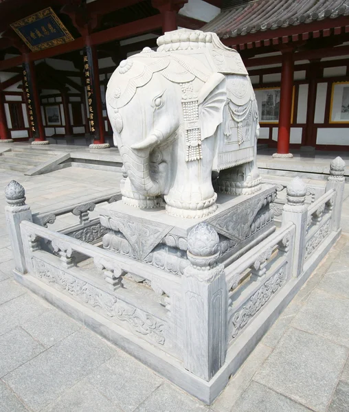 Een sculptuur van een Indische olifant, xi'an, china — Stockfoto