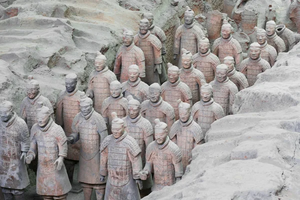 Una columna de soldados del ejército de terracota, Xi 'an, China —  Fotos de Stock