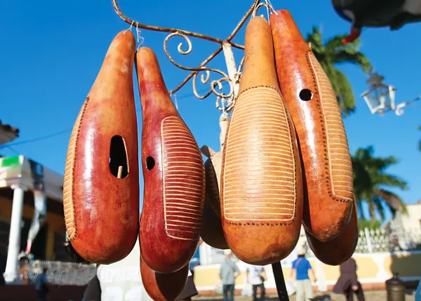Berühmtes kubanisches Instrument aus Früchten — Stockfoto