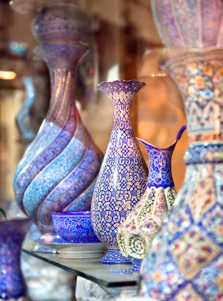 Telha cerâmica da Anatólia - vasos bordados orientais, Irã — Fotografia de Stock