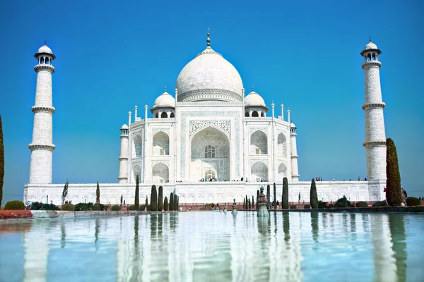 Maravilha mundial Taj Mahal na luz suave diária — Fotografia de Stock