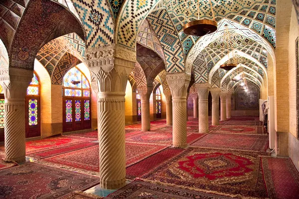 Nasir の al molk のモスク、イランの祈りホール ストック画像